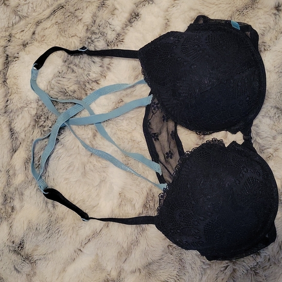 Pair of Victoria's Secret Bras, New! 34C - Picture 3 of 6